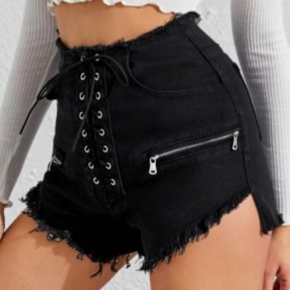 Grommet Lace-up Zip Detail Raw Hem Denim Shorts - Picture 4 of 4